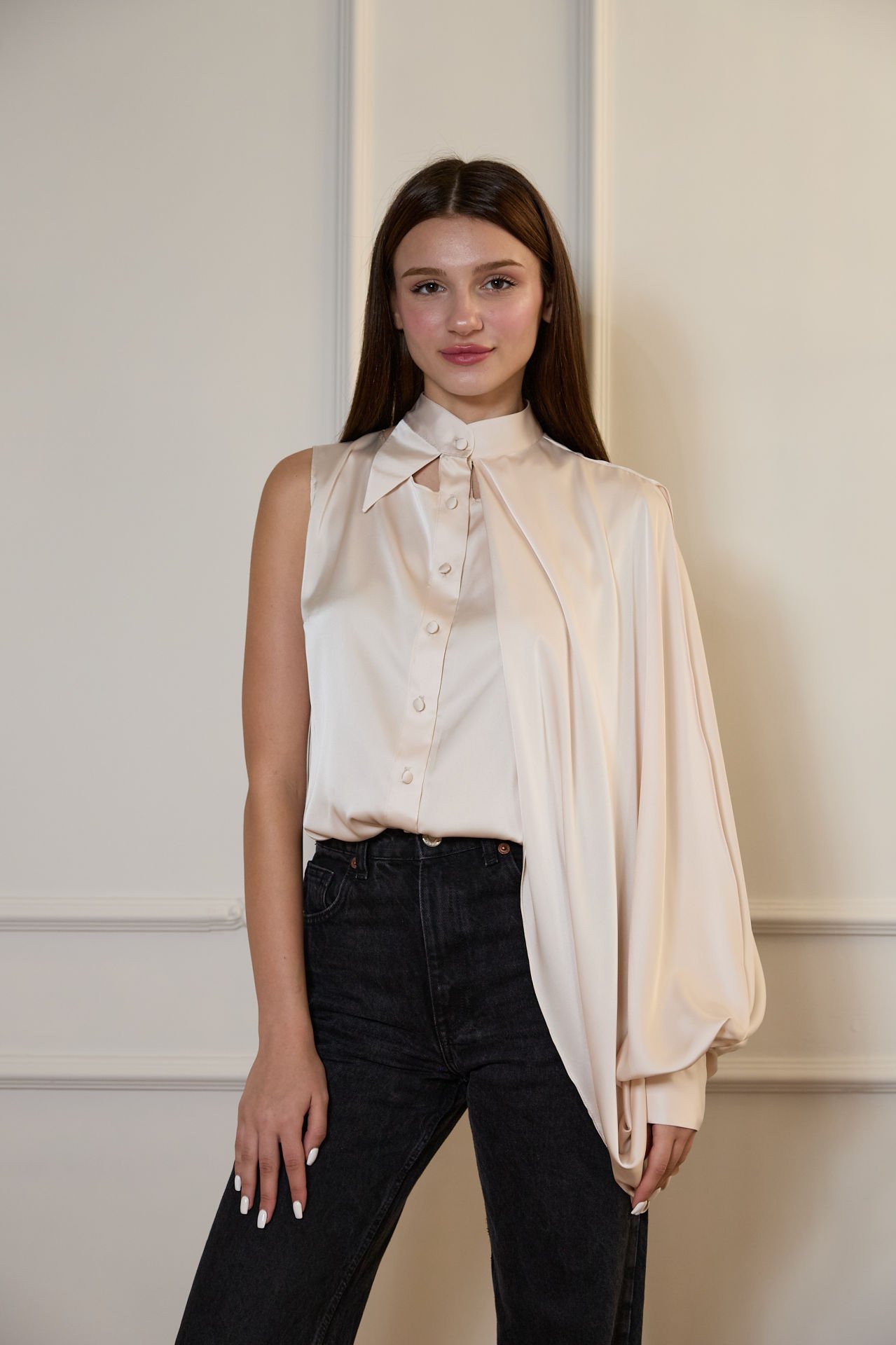 Tek Kollu İpek Saten Gömlek