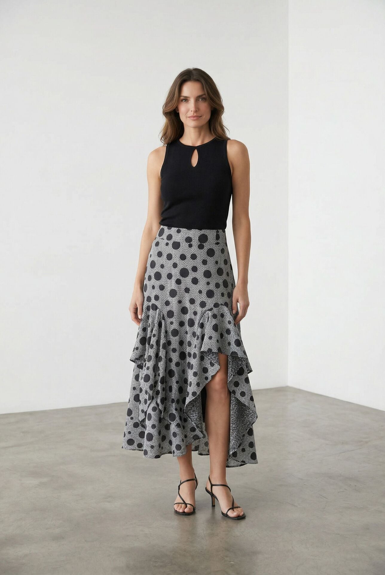 ÇİFT YIRTMAÇLI ELBİSE